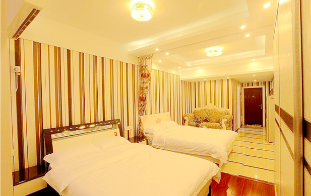 唐宁one酒店后门进入)酒店式公寓周边环境:南昌唐宁街夏威夷酒店式公