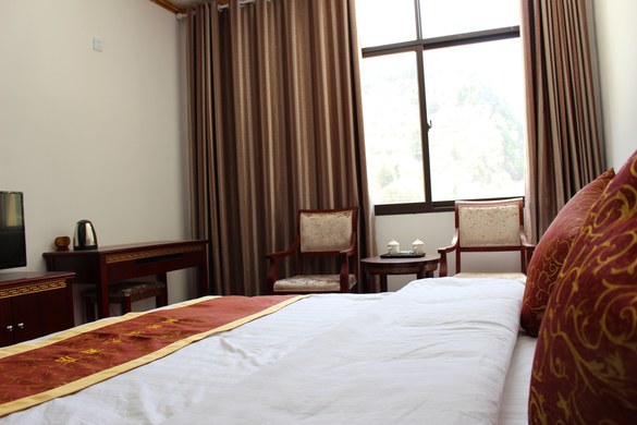 阿坝住宿 茂县住宿 茂县松坪沟松珍客栈大床房  此房型有3套,实际入住