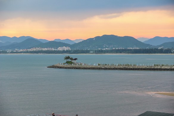 陵水(三亚)英州镇赤岭风景区北福路1号