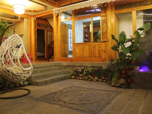 丽江三点雨精品客栈双人间