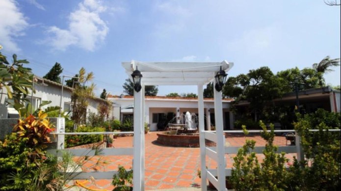 lev77景观民宿八人  旅途中的家 屏东(垦丁)草潭路60巷标准酒店 1室1