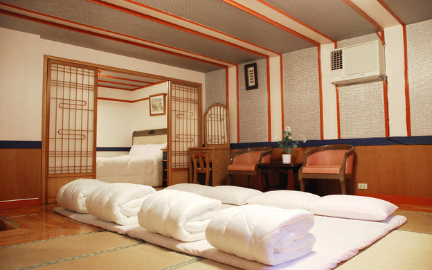 凤凰阁温泉会馆经济双人房