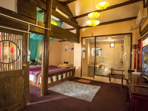 丽江市官院客栈特惠大床房